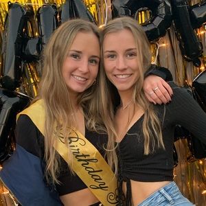 Meet your Posher, Abigail